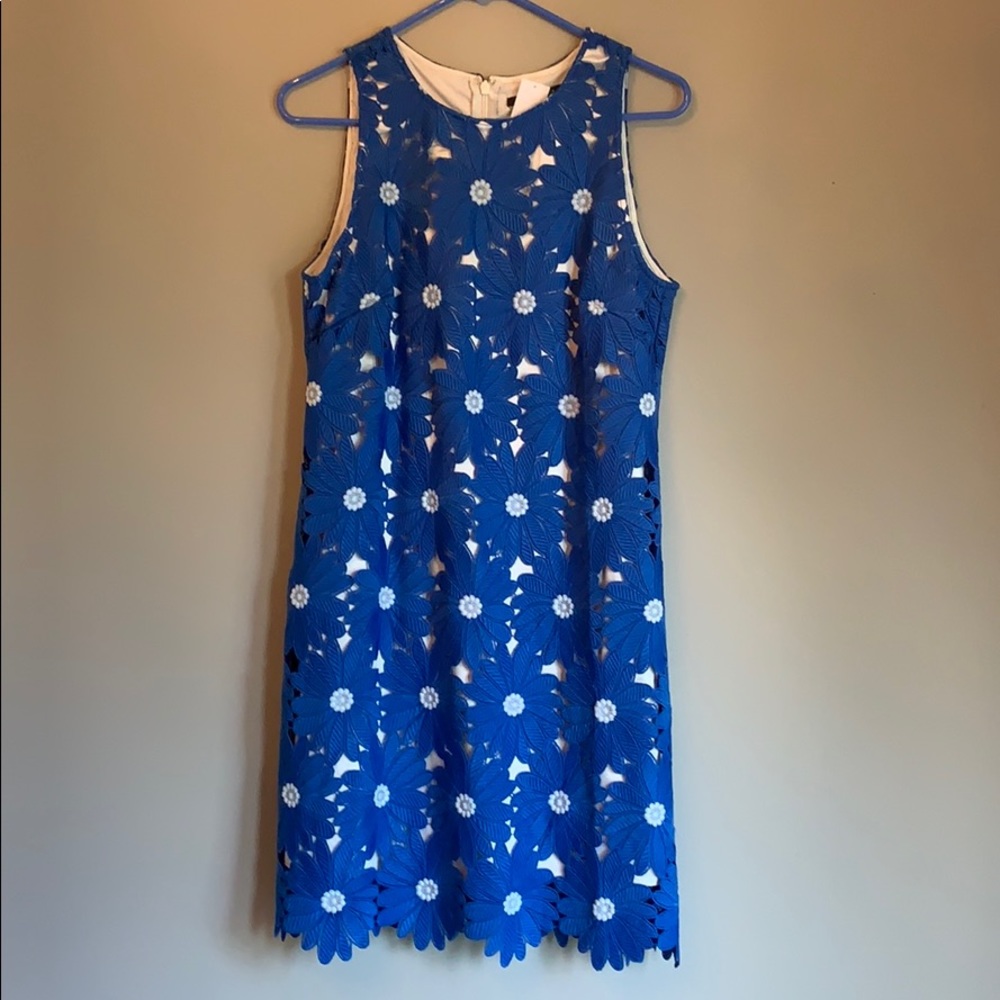 NWT Blue and white floral shift dress